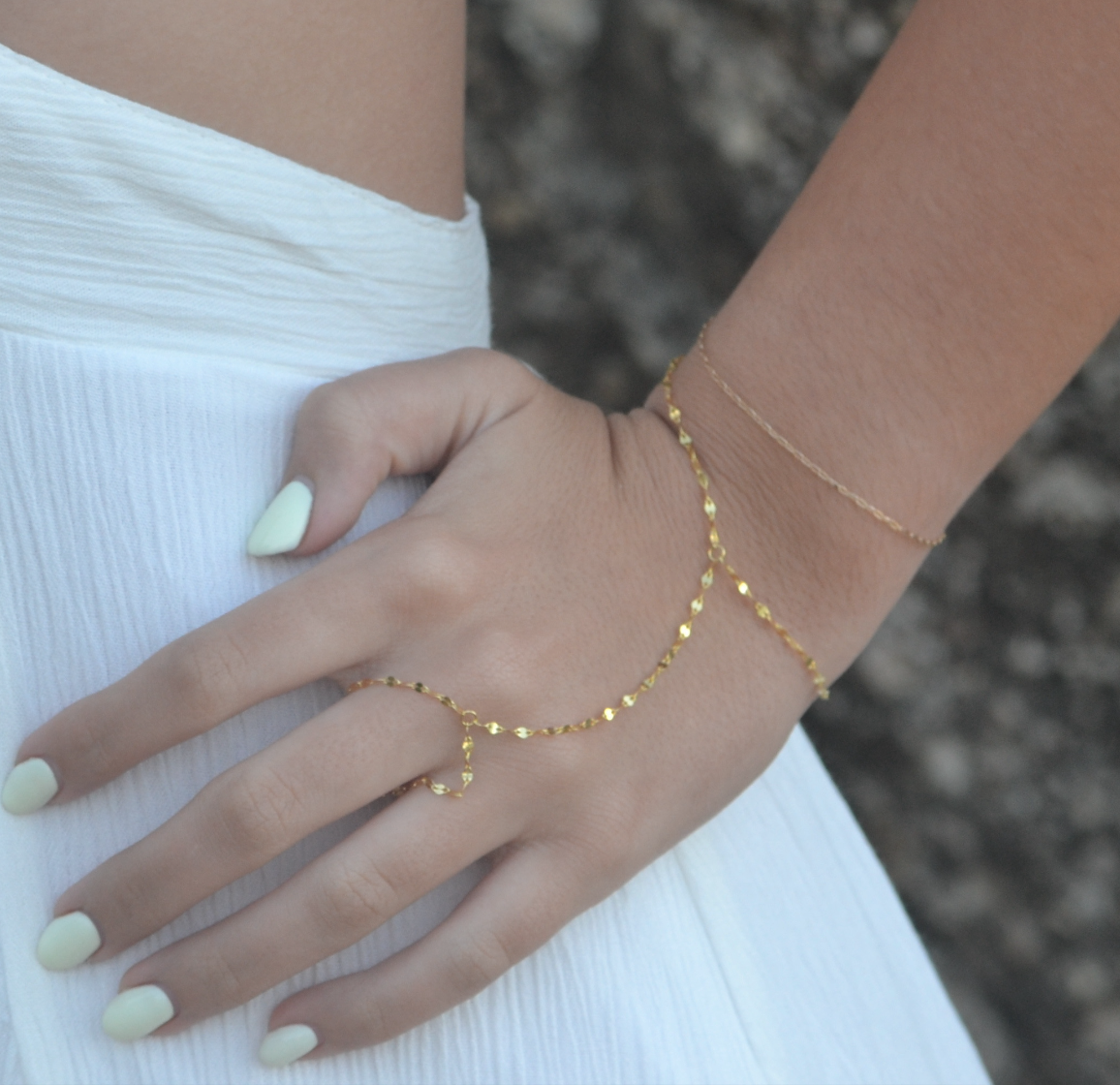 chloe hand chain